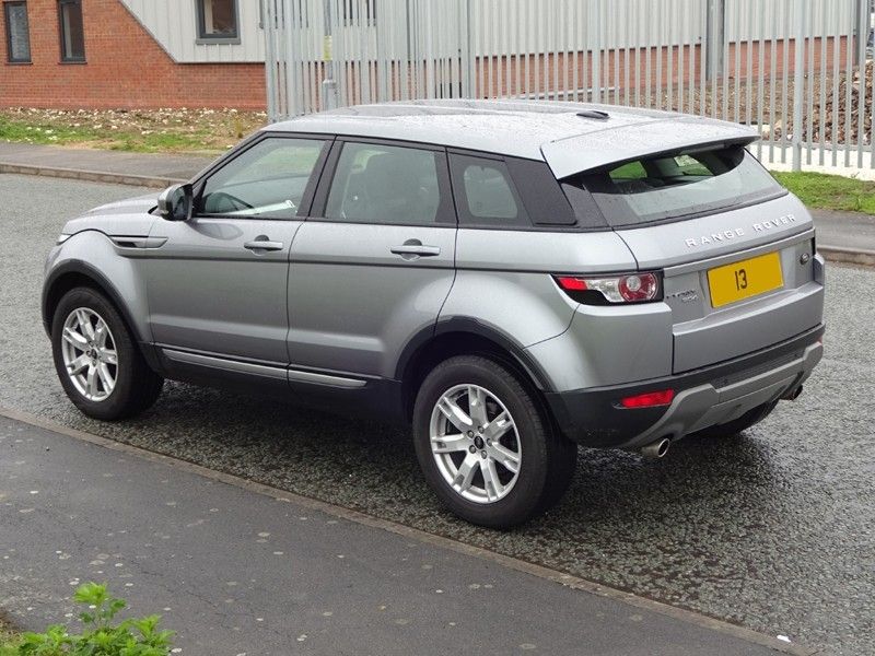 Range Rover EVOQUE - 2.2 Diesel  Manual - Image 2