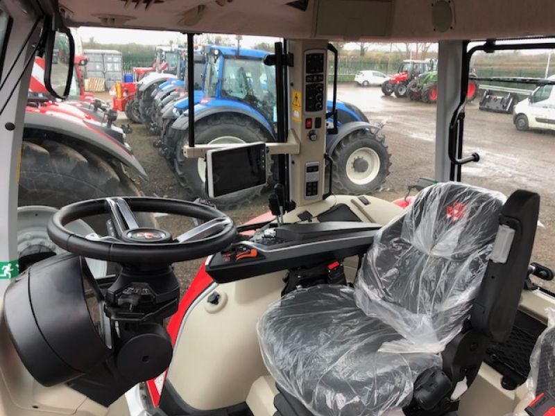 MASSEY FERGUSON - 7S.155 EFD6 4WD TRACTOR - Image 7