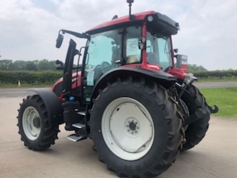 VALTRA - G115A 1B9 TRACTOR - Image 4