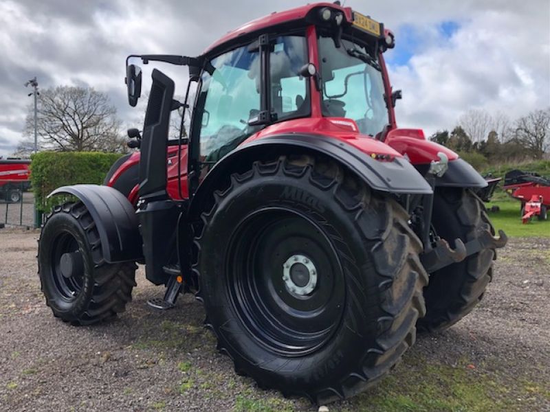 VALTRA - T215A 4WD TRACTOR - Image 4