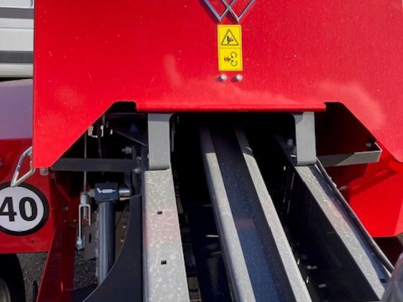 MASSEY FERGUSON - 1840 SMALL SQUARE BALER - Image 5