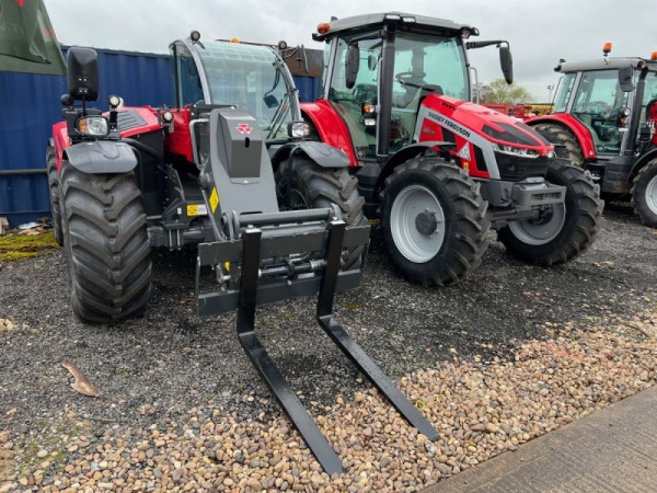 Massey Ferguson - TH.8043 Telehandler - Image 1