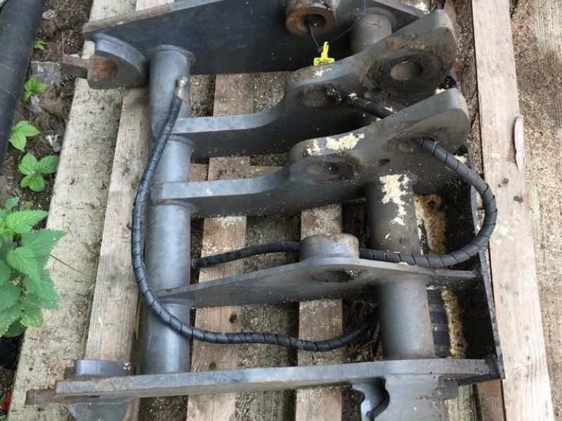 Massey Ferguson - Bobcat Head Stock - Image 2