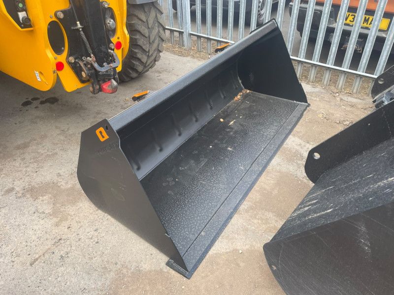 QUICKE - GM215 BUCKET - Image 1