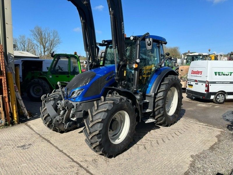 Valtra - G125EA and G5S Loader - Image 2