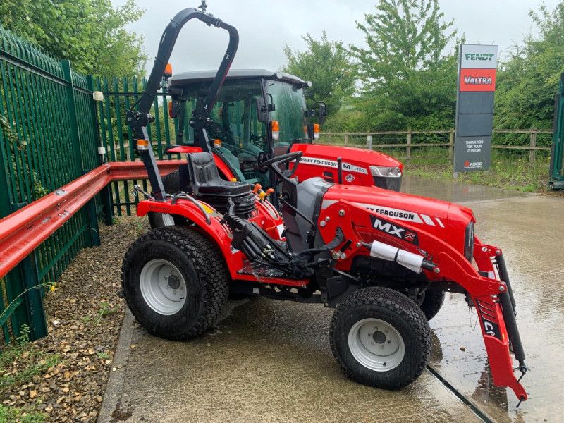 MASSEY FERGUSON - 1525 HP COMPACT TRACTOR - Image 1