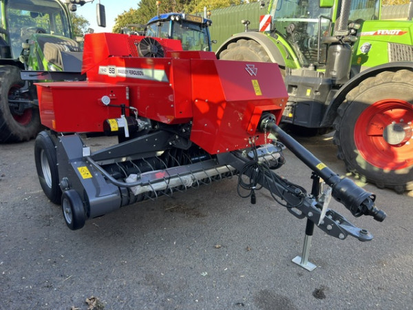 MASSEY FERGUSON - 1840 SMALL SQUARE BALER - Image 1