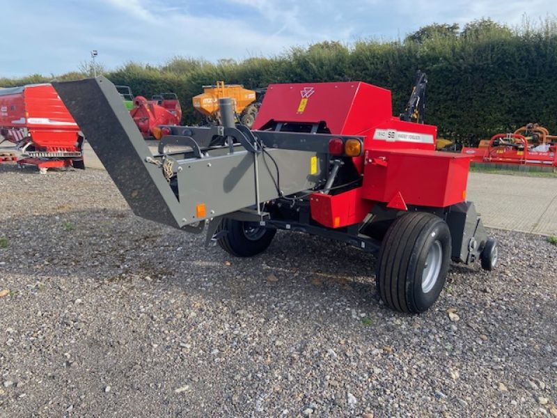 MASSEY FERGUSON - 1840 SMALL SQUARE BALER - Image 3