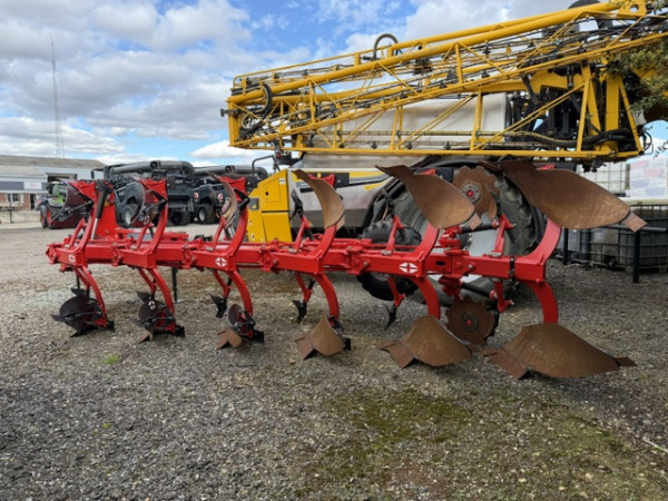 GREGORE BESSON - ROVER 70 PLOUGH - Image 1