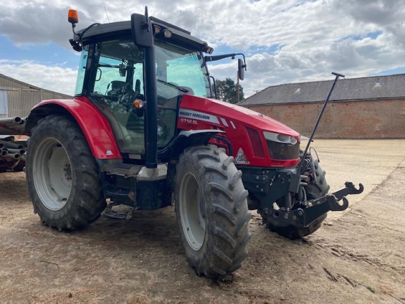 MASSEY FERGUSON - 5712S ESD4 4WD TRACTOR - Image 1
