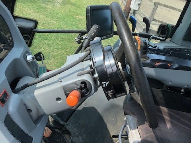 VALTRA - G125EA TRACTOR AND LOADER - Image 7