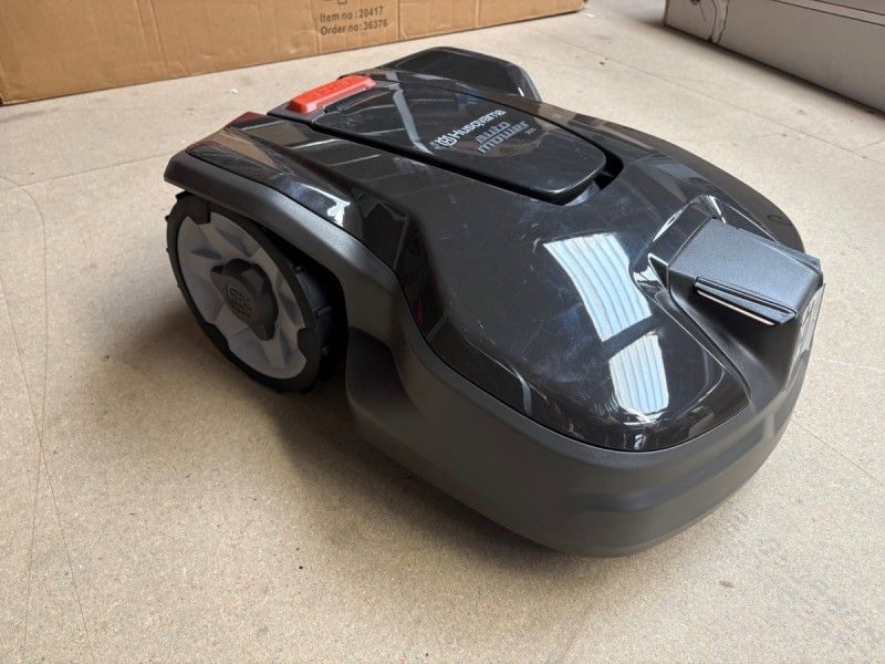 HUSQVARNA - AUTOMOWER 305 ROBOTIC - Image 2