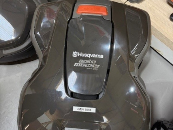 HUSQVARNA - AM310 MK2 ROBOTIC MOWER - Image 1