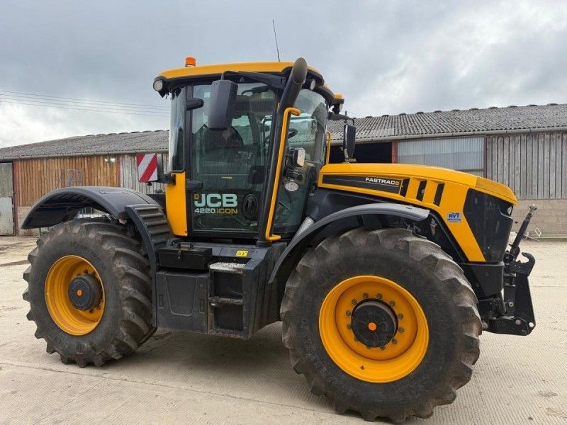 JCB - 4220 FASTRAC - Image 1