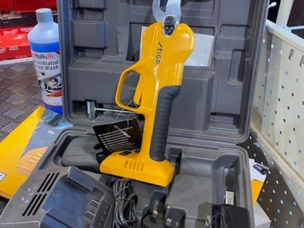 STIGA - SC100E BATTERY SHEAR KIT - Image 1