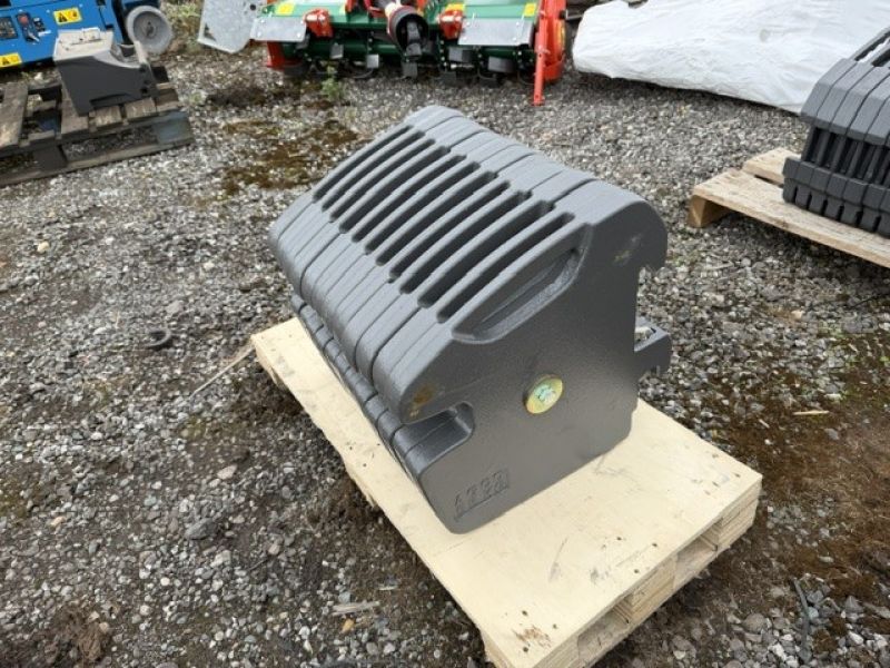 MASSEY FERGUSON - 12 X 55KG FRONT WEIGHT - Image 2