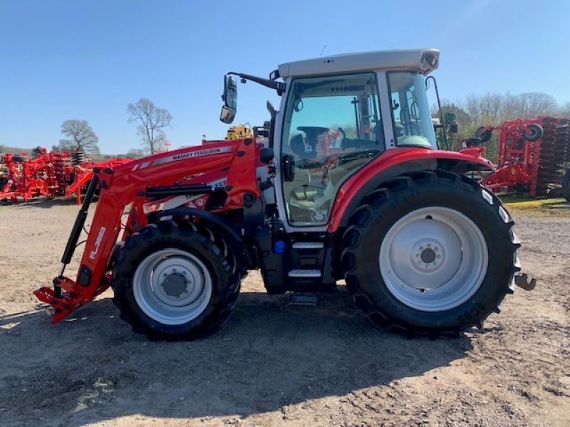 MASSEY FERGUSON - 5S.125 TRACTOR AND LOADER - Image 2