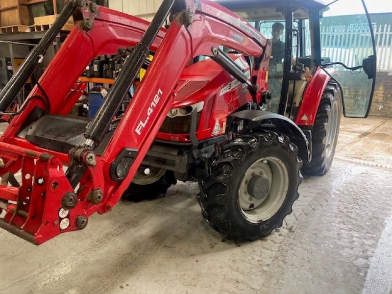 MASSEY FERGUSON - 5710 TRACTOR AND LOADER - Image 3
