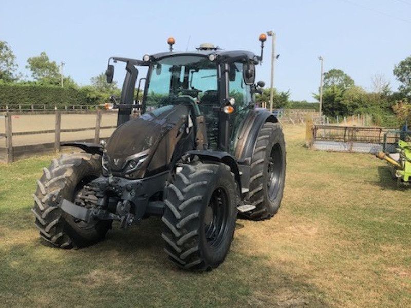 VALTRA - G125EA TRACTOR AND LOADER - Image 2
