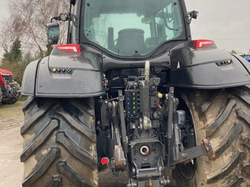 VALTRA - T254V ST MR19 TRACTOR - Image 3