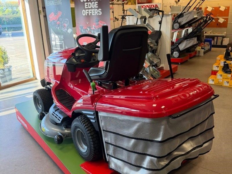 HONDA - HF2625 HME RIDE ON MOWER - Image 3