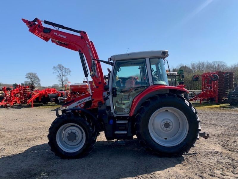 MASSEY FERGUSON - 5S.125 TRACTOR AND LOADER - Image 4