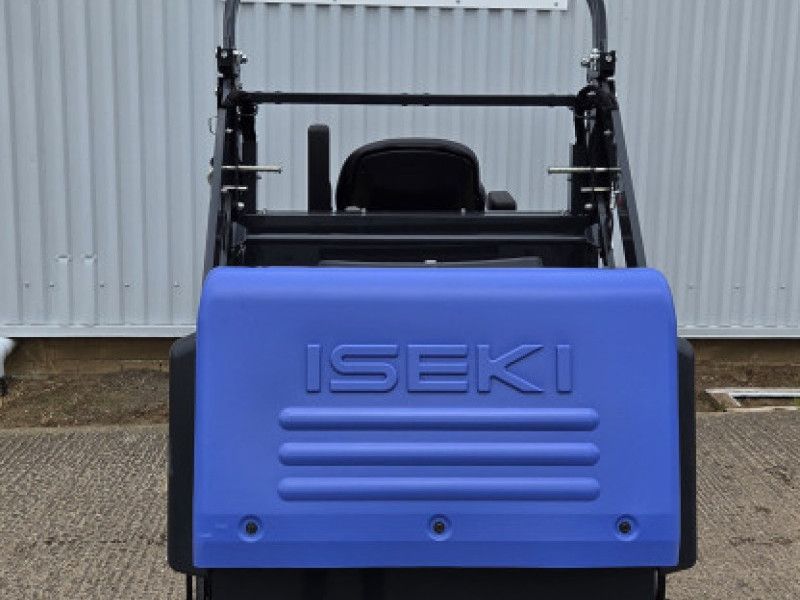 ISEKI - SXG27 54HT RIDE ON MOWER - Image 6