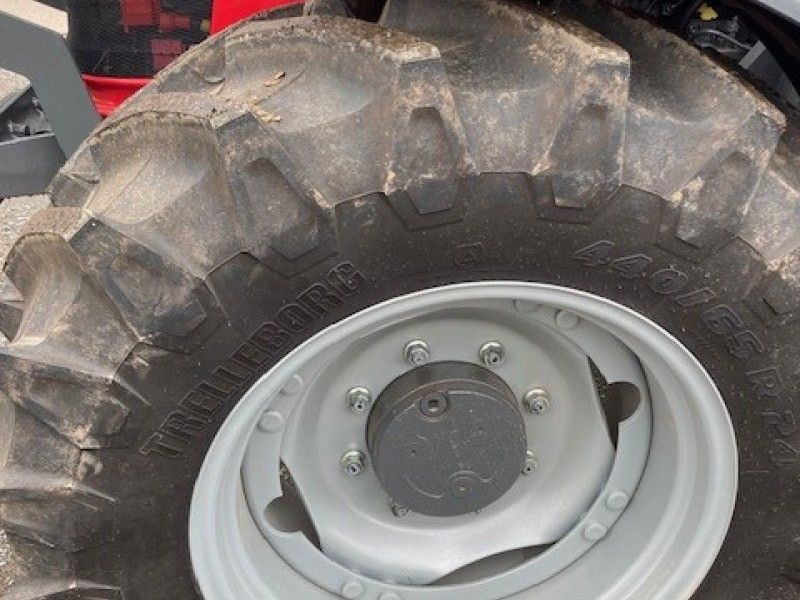 MASSEY FERGUSON - 4710M TRACTOR AND LOADER - Image 7