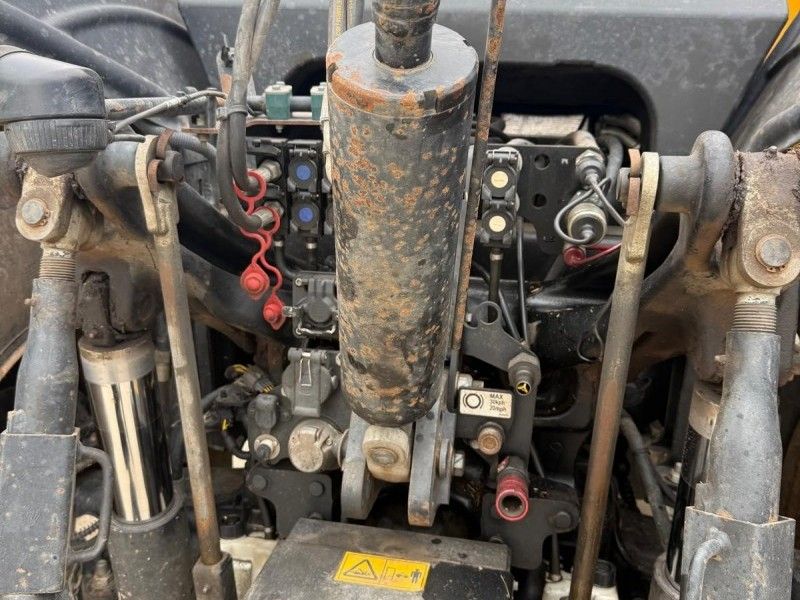 JCB - 4220 FASTRAC - Image 5