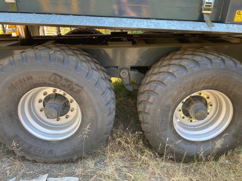 Richard Western - SF18HS Trailer - Image 8