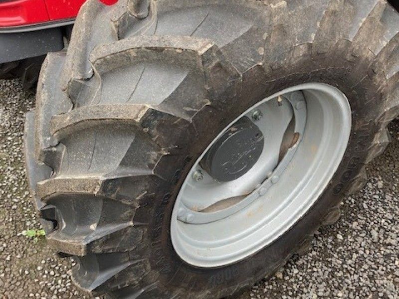 MASSEY FERGUSON - 4710M CAB TRACTOR - Image 7