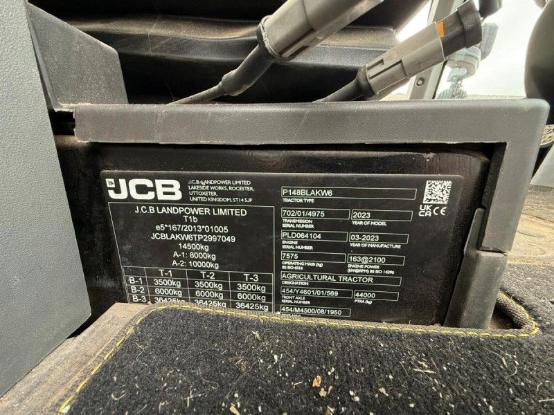 JCB - 4220 FASTRAC - Image 8