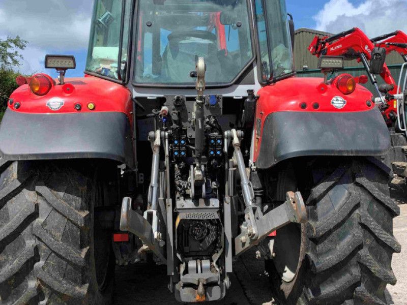 MASSEY FERGUSON - 5S.135 AND FL.3723 LOADER - Image 3