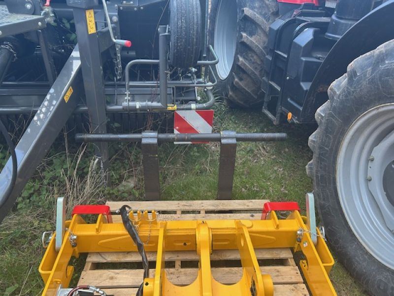 JCB - QFIT HEADSTOCK AND TINES - Image 1