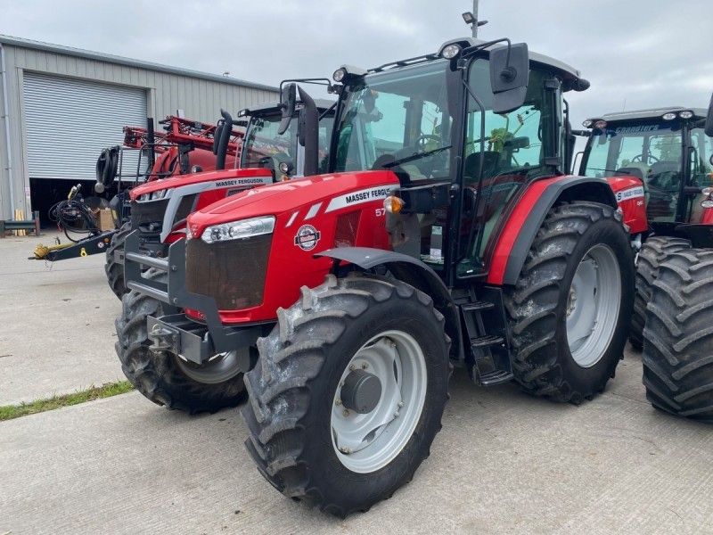 MASSEY FERGUSON - 5711 - Image 2