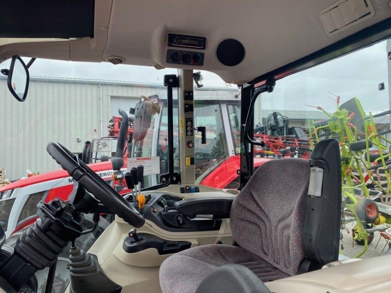 MASSEY FERGUSON - 5711 - Image 8