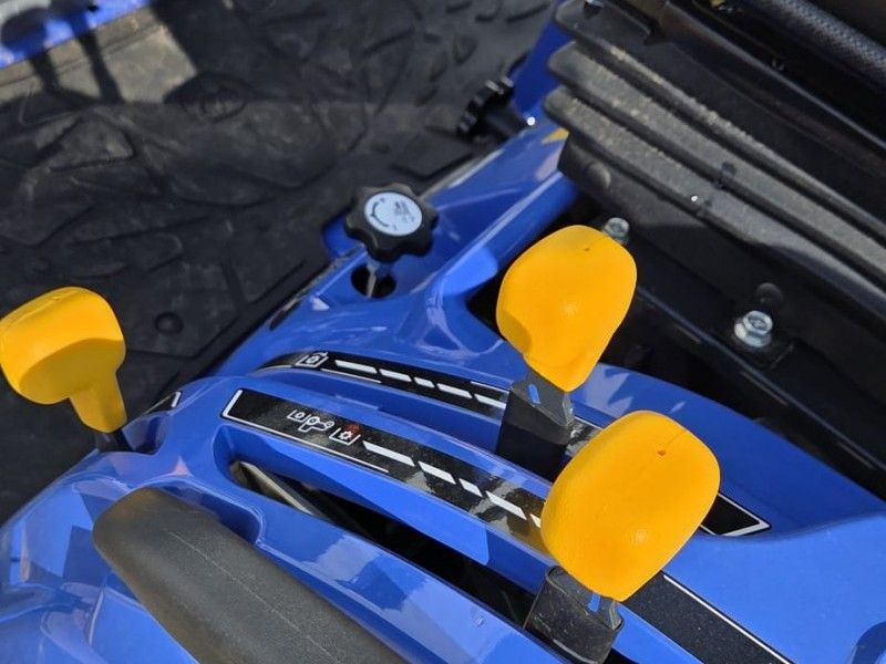 ISEKI - TXGS4 COMPACT TRACTOR - Image 7