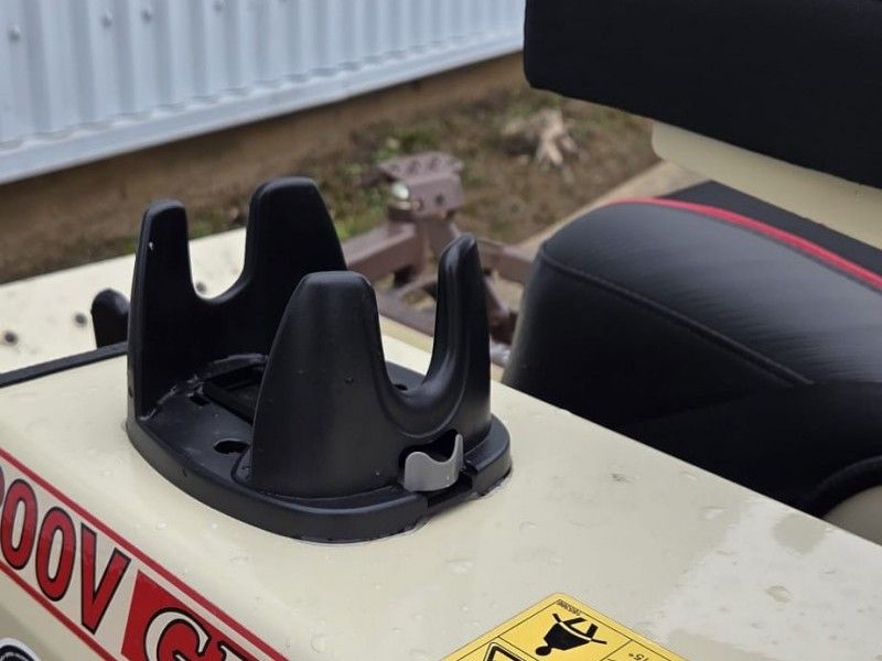 GRASSHOPPER - 226V RIDE ON MOWER - Image 5