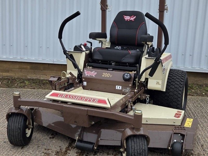 GRASSHOPPER - 226V RIDE ON MOWER - Image 2