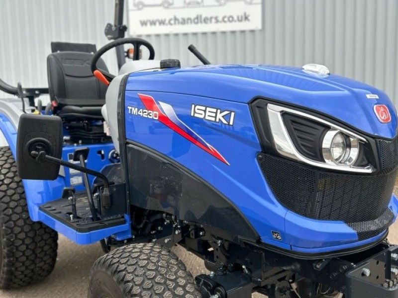 ISEKI - TM4230 COMPACT TRACTOR - Image 2