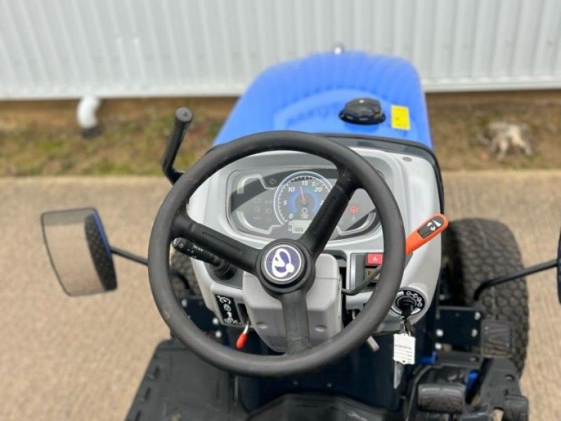 ISEKI - TM4230 COMPACT TRACTOR - Image 6