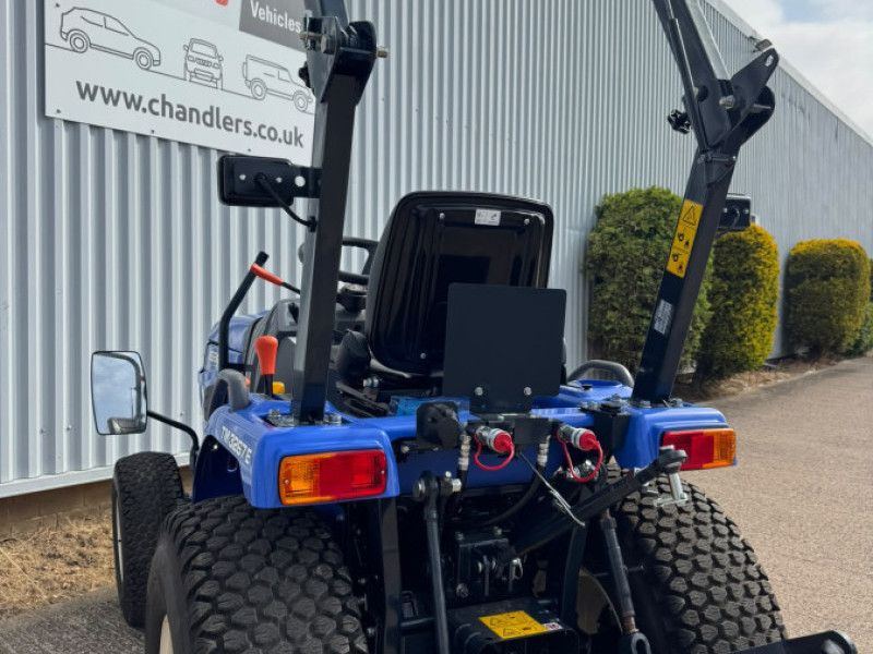 ISEKI - TM3267E COMPACT TRACTOR - Image 3