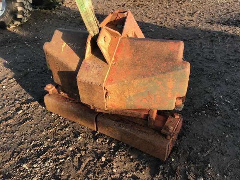 CASE - 850KG FRONT WEIGHTS - Image 2