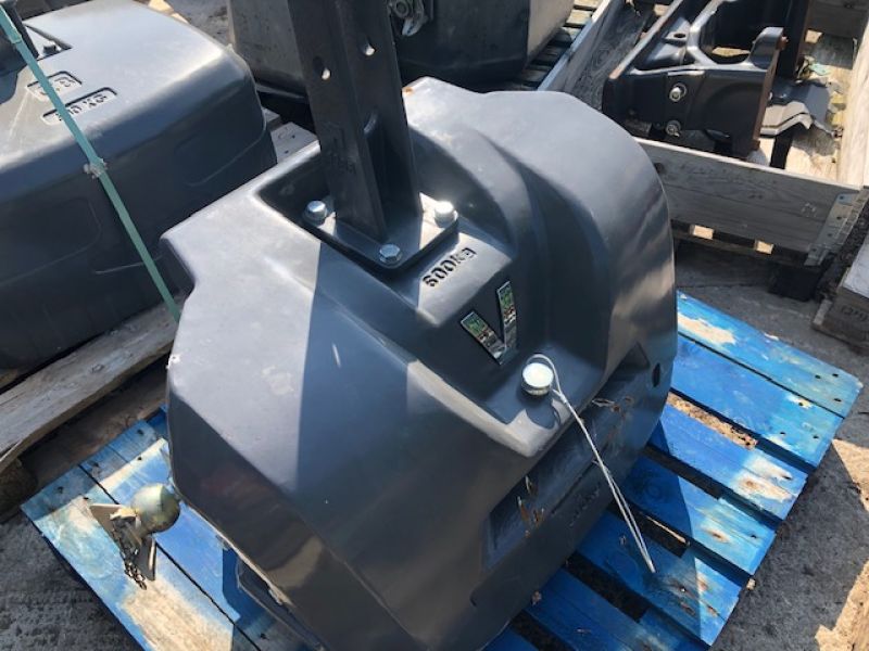 VALTRA - 1200KG WEIGHT BLOCK - Image 1