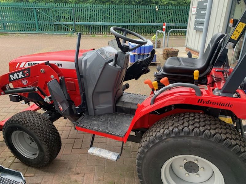 MASSEY FERGUSON - 1525HP COMPACT TRACTOR - Image 5