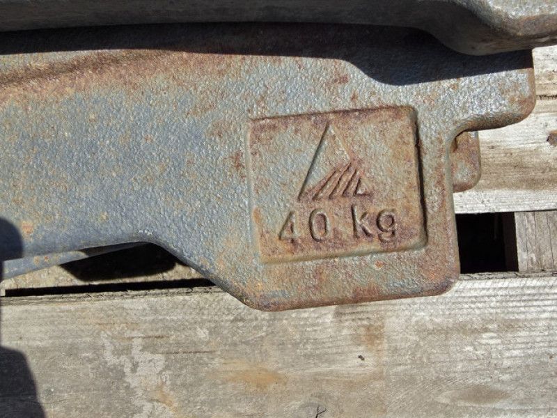 MASSEY FERGUSON - 10 X 40KG GLOBAL WEIGHTS - Image 3