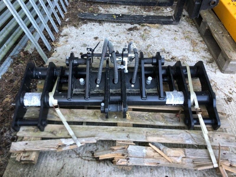 JCB - QUICKHITCH EURO HEADSTOCK - Image 1