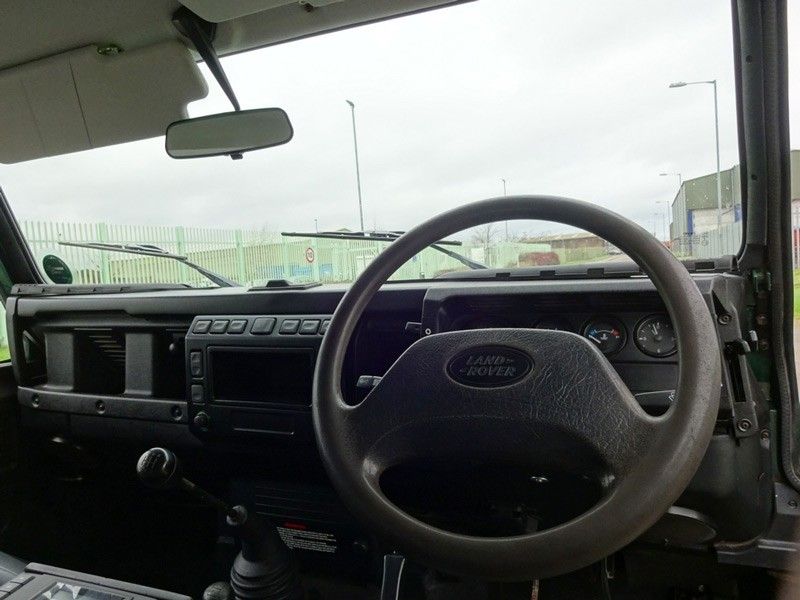 Land Rover Defender 90 - TD5 Truck Cab - Image 3