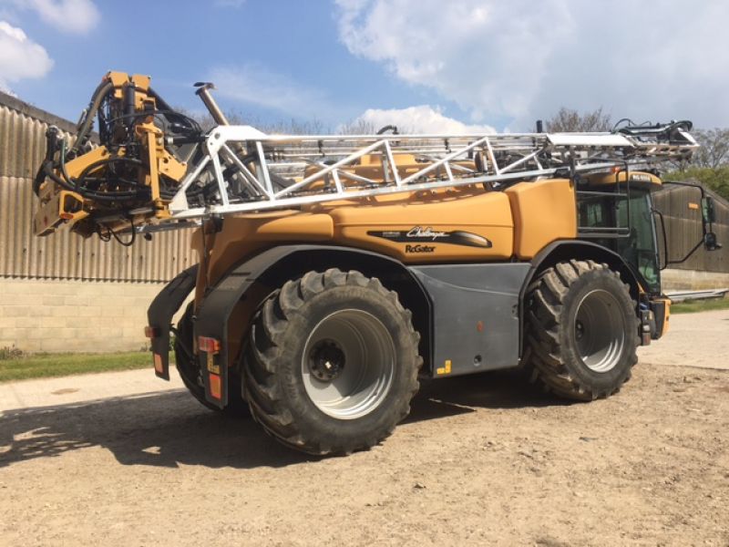 CHALLENGER - ROGATOR 655B SPRAYER - Image 3