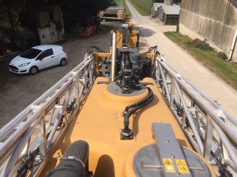 CHALLENGER - ROGATOR 655B SPRAYER - Image 5